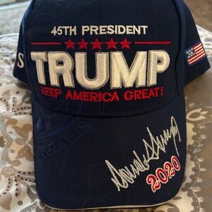 Navy Trump 2020 Cap